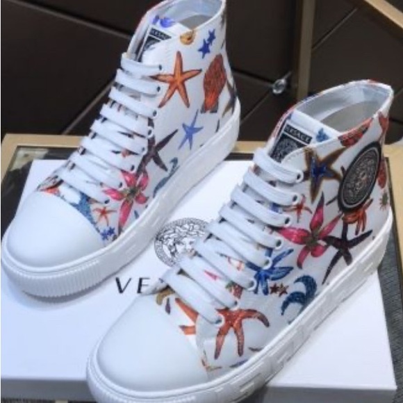 Versace sneakers brand new with dust bag and box - Picture 1 of 4